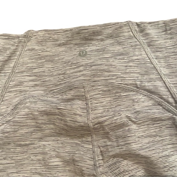 Lululemon womens capri leggings light gray high waisted size 6 - Picture 4 of 8